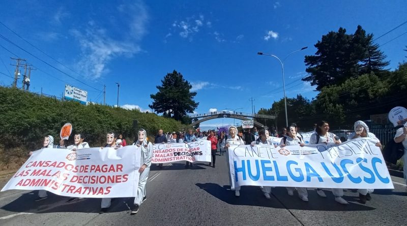 Consejo Constitucional aprueba enmienda que restringe derecho a huelga